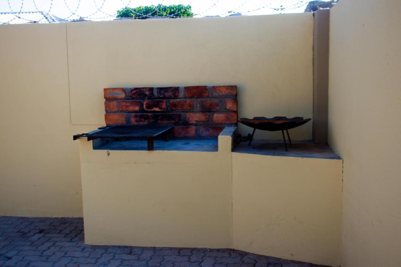 Home@Amalia'S Rundu Exterior foto